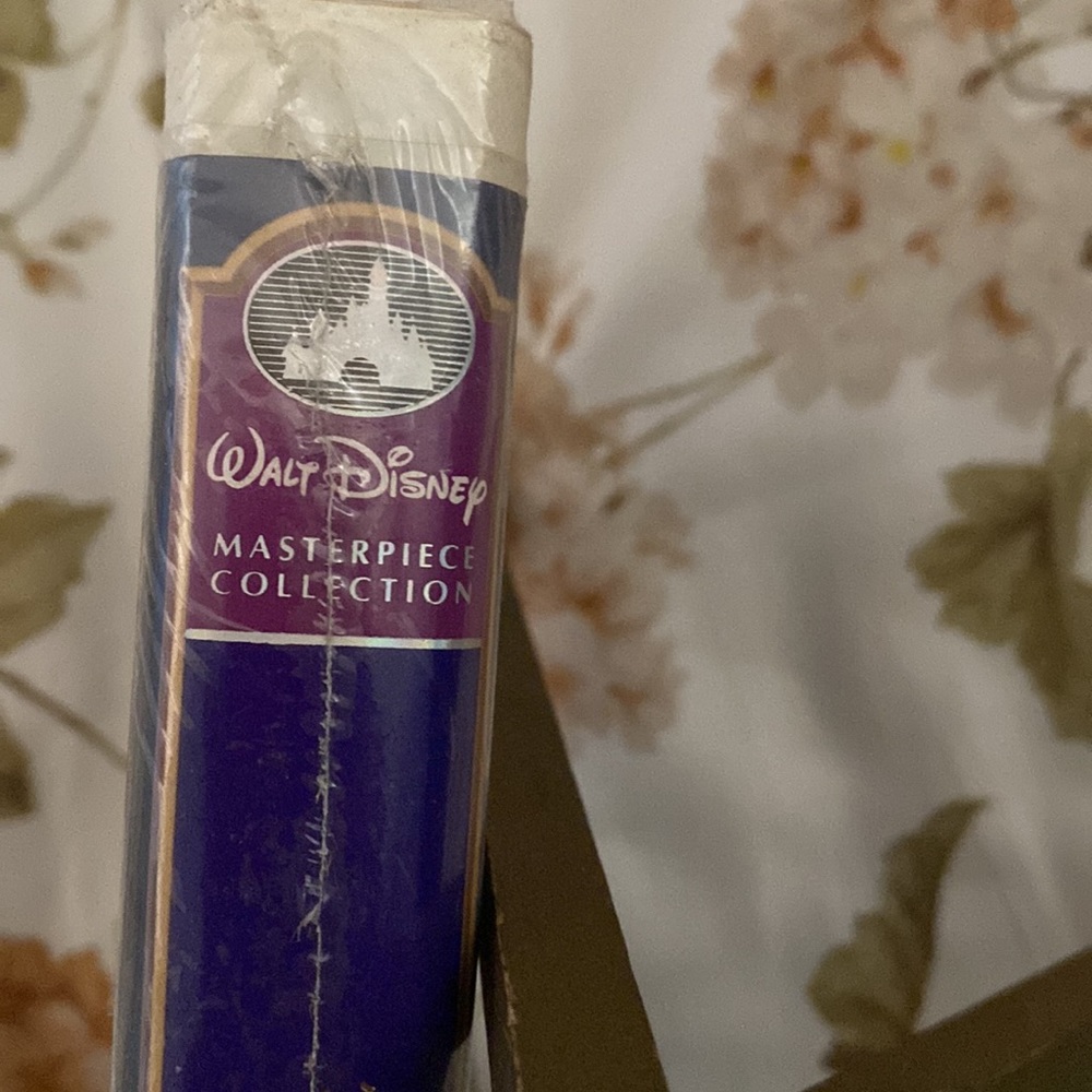 Collectors Edition.Disney’s Masterpiece The Rescuers. - Picture 6 of 6
